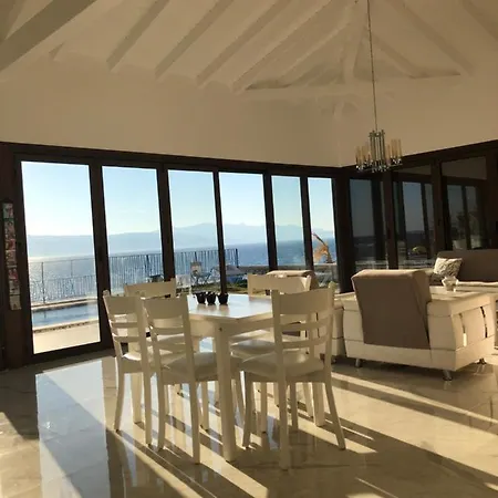 Chios Ormen Villa